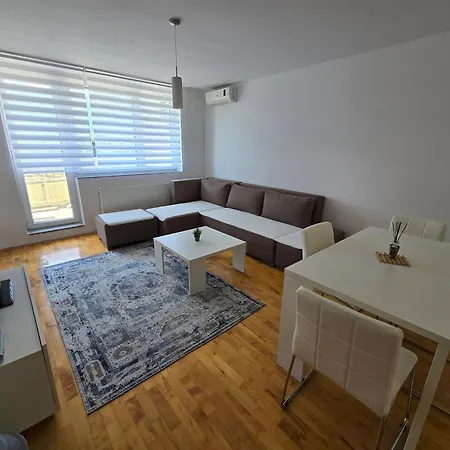 Apartment Riverside By Gestoria *