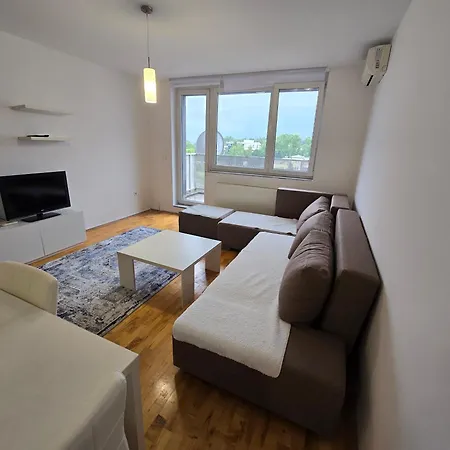 Riverside By Gestoria Apartment